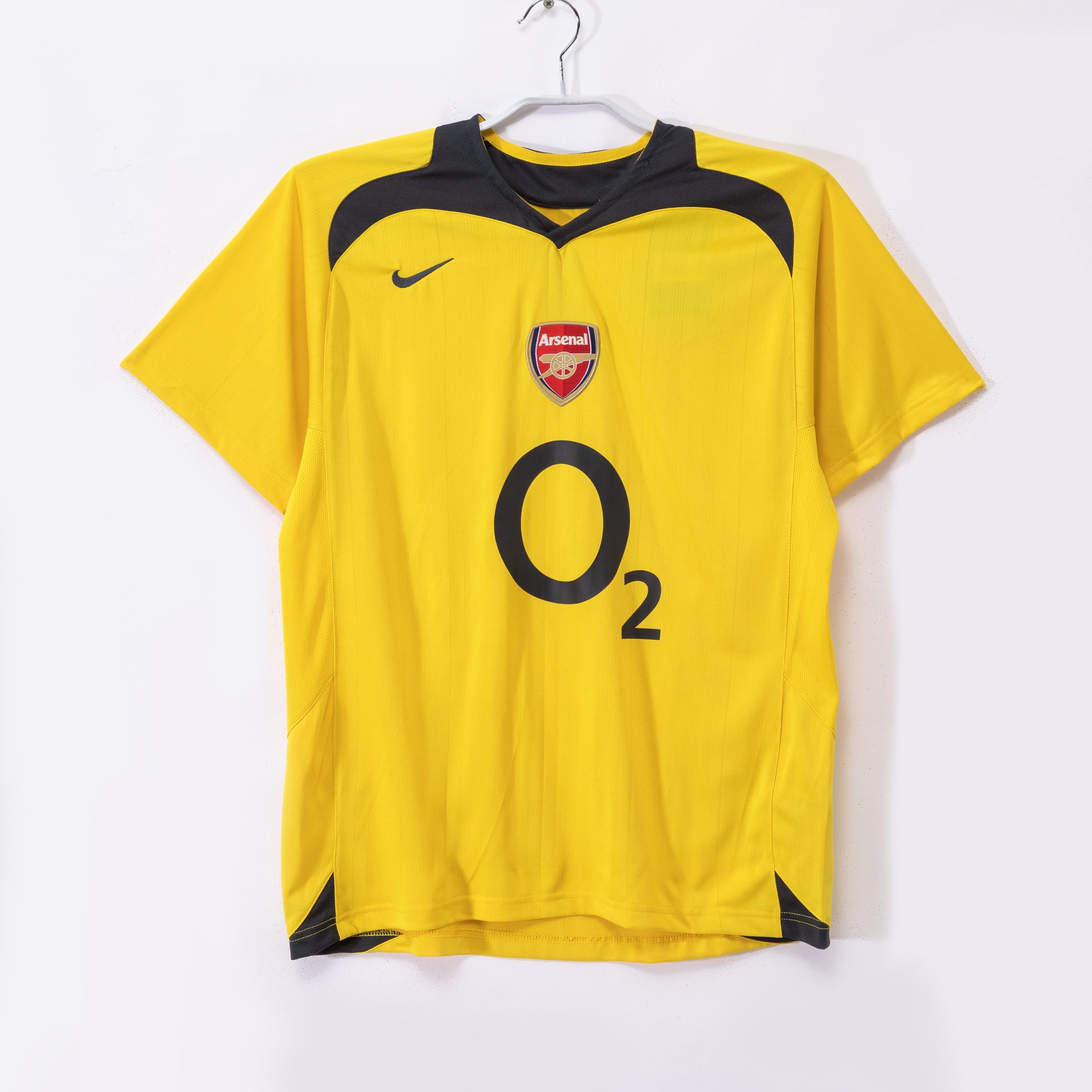 Arsenal 2005-06 Retro Away