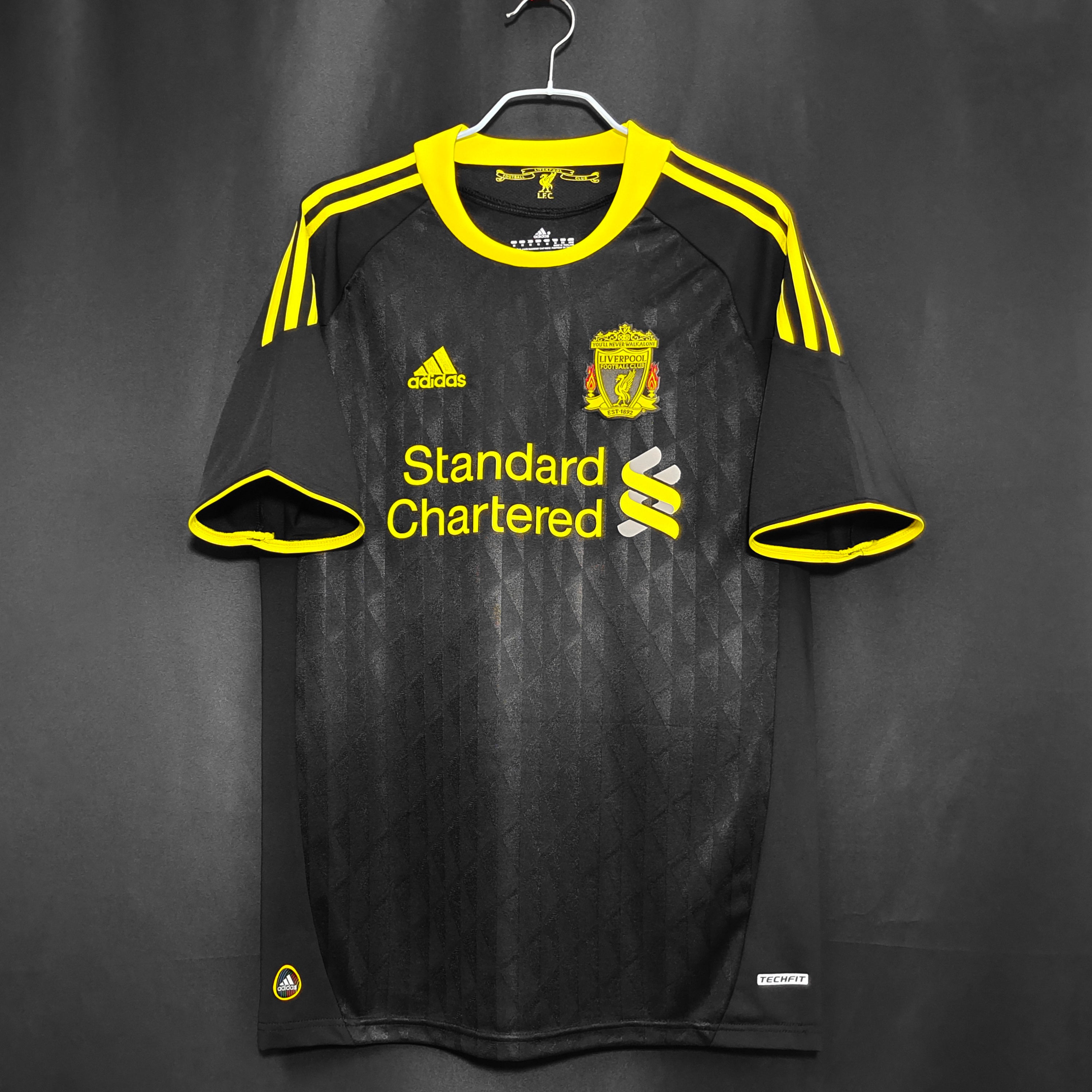 Liverpool 2010 Retro Away